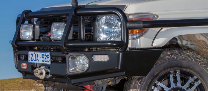 ARB Deluxe Bullbar Landcruiser 70 2007 on - Image 8