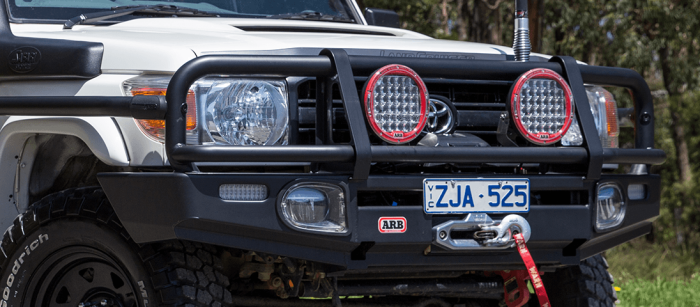 ARB Deluxe Bullbar Landcruiser 70 2007 on - Image 6