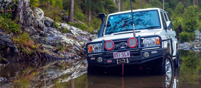 ARB Deluxe Bullbar Landcruiser 70 2007 on - Image 9