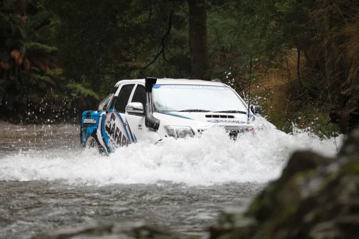 Safari Snorkel V-Spec suitable for the Toyota Hilux 25 Series 10/2011 - 06/2015 3.0L Diesel 1KD-FTV